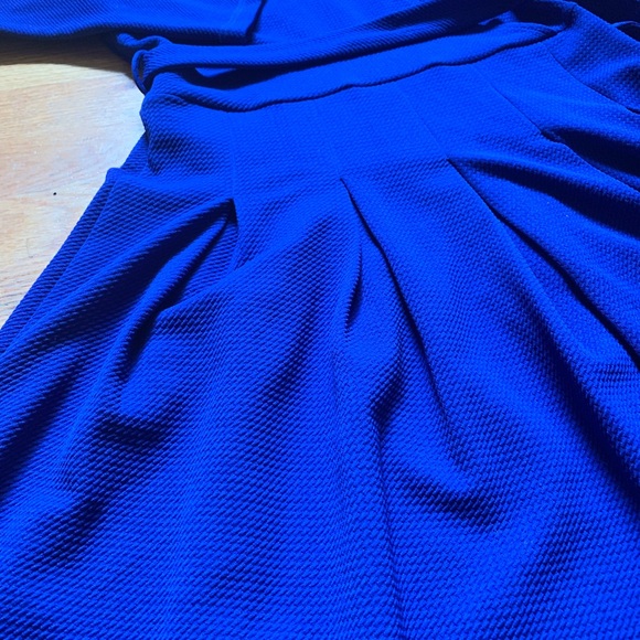Skater style blue dress with waist tie - Picture 5 of 7